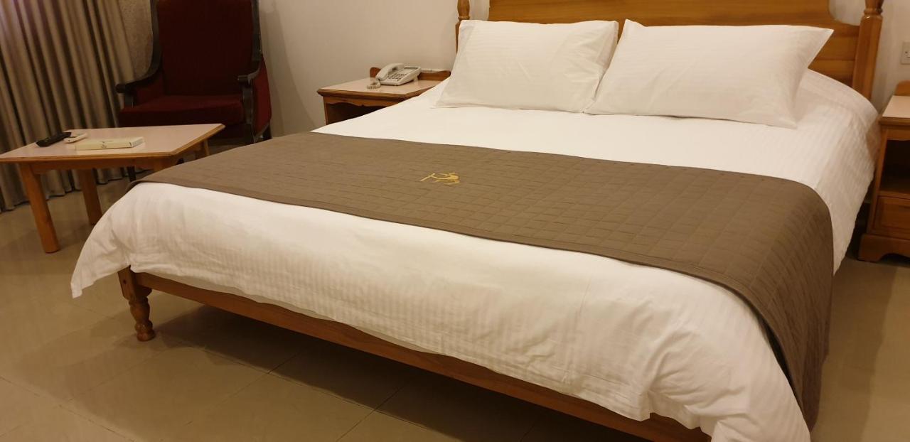 Prince Hotel Кано Екстериор снимка